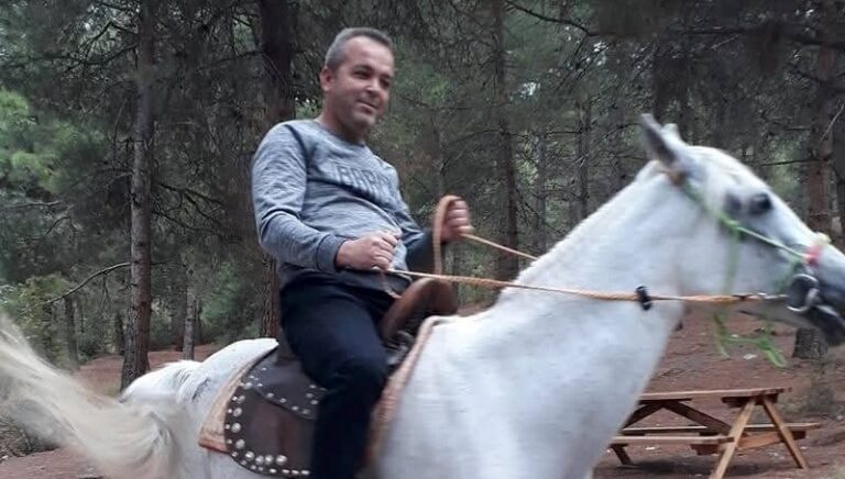 denize-giren-ogretmen-bogularak-hayatini-kaybetti-XQRjic6Z.jpg