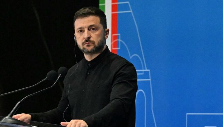 zelenski-rusyaya-saldirilarda-kendisilahlarimizi-kullaniyoruz-4Z11Xc99.jpg