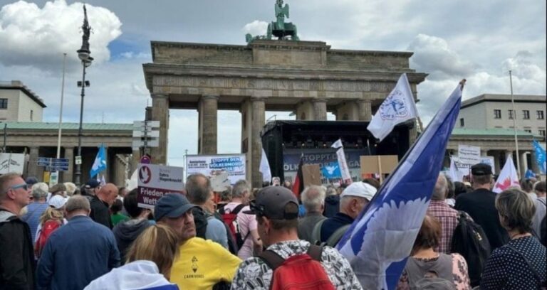 berlinde binlerce kisi gazzedeki savasa karsi baris cagrisinda bulundu qh3zaMHw