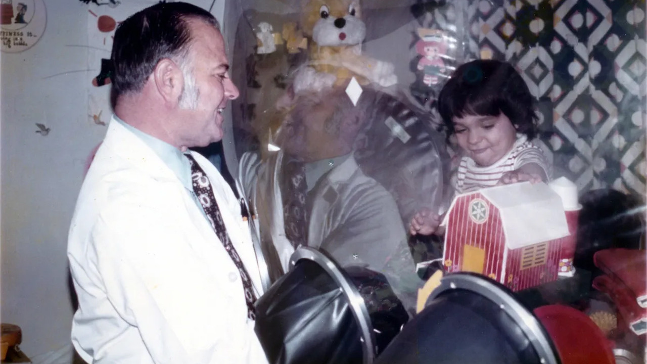 bir balonun icinde buyumek david vetterin yurek burkan hikayesi c3UGBb6V