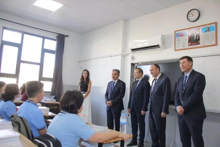 cizrede 2025 2026 egitim yili basladi qTYY47QT