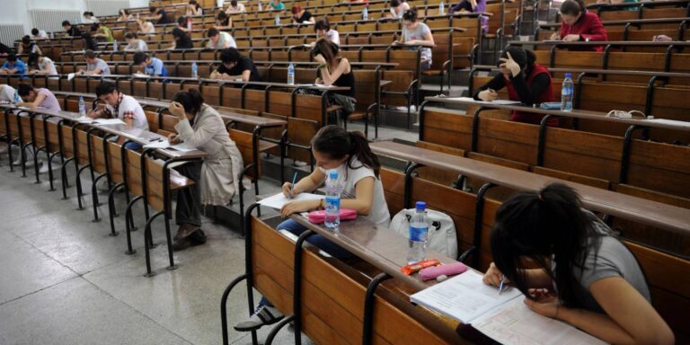 her yil sinav sektorune 10 milyar dolar para akiyor jNGpA6WL