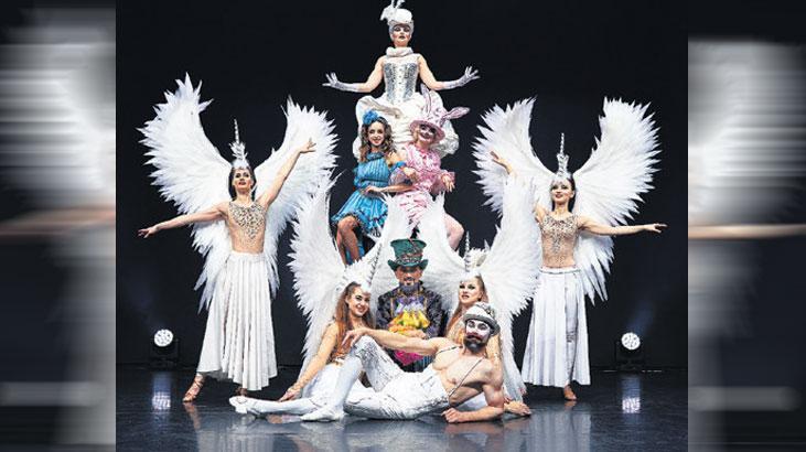 alicein renkli dunyasinda BfxWHPIU.jpg