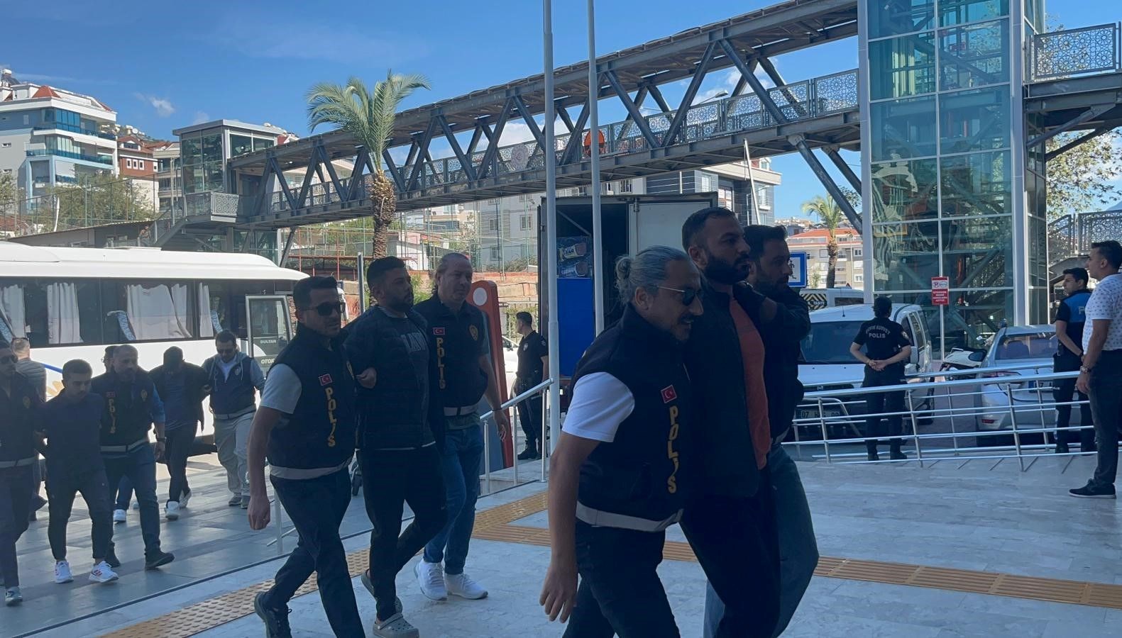 cesedi sarp kayaliklarda bulunmustu iki kisi tutuklandi CRFgpYee.jpg