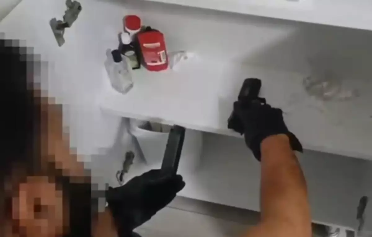 izmirde safak operasyonu 173 suclu yakalandi MNBWFf7w.jpg