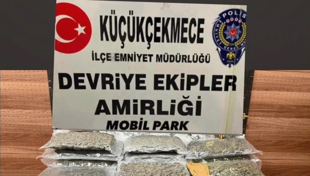 istanbul gaziosmanpasada operasyon 53 kilo uyusturucu ele gecirildi 1BCzCKOK.jpg