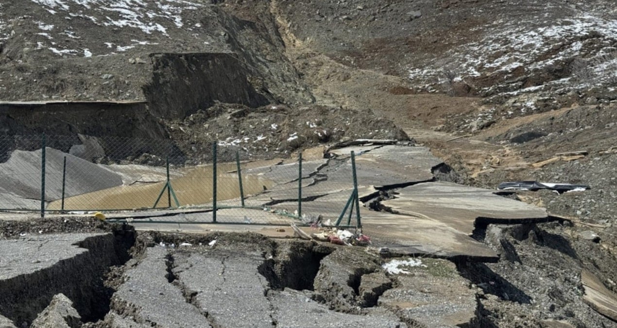 30 Milyon Euro’luk Yatırım Risk Altında: Hakkari-Van Karayolu’nda Heyelan