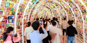 dunyanin-en-buyuk-atistirmalik-magazasi-70-farkli-ulkeden-35-binden-fazla-cesit-burada-satiliyor-wYUBITz3