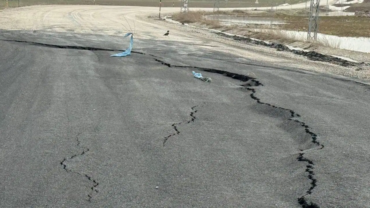 Hakkari’de Yolsuzluk ve İhmalkârlık Ulaşım Sorunlarını Derinleştiriyor