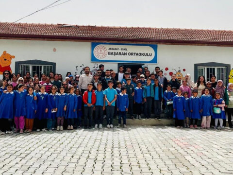 ASÜ Öğrencilerinden Köy Okullarına 7 Bin Kitaplık Önemli Destek