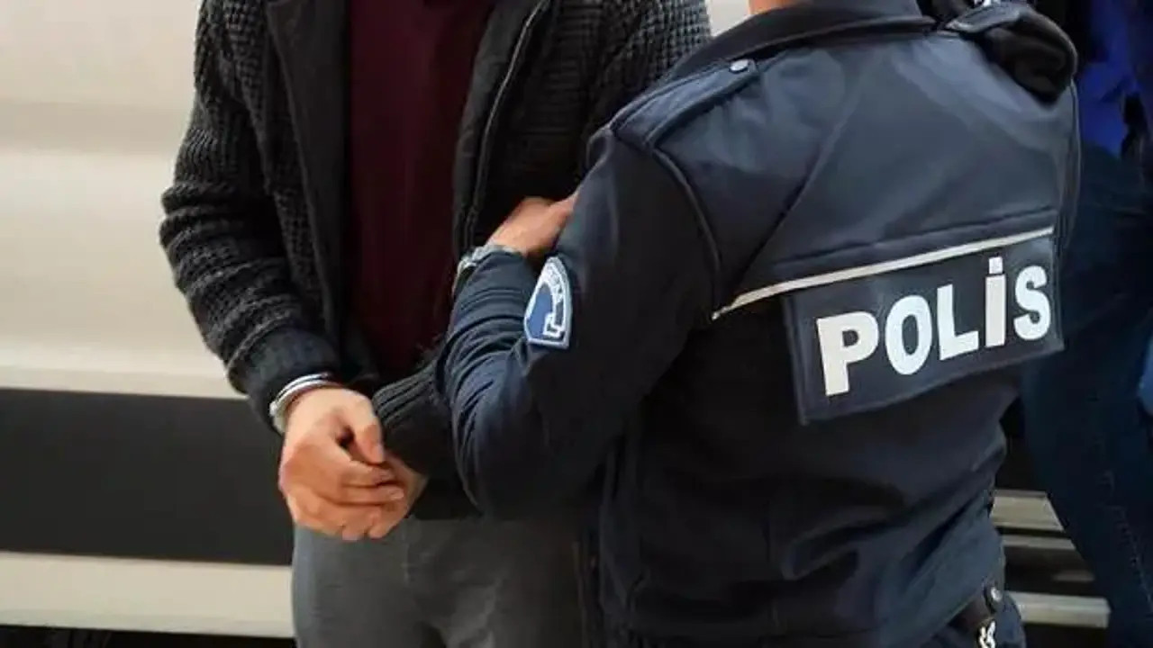 FETÖ Üyesi, Banyodaki Gizli Saklanma Yerinde Ele Geçirildi