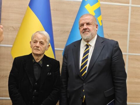 Kırımoğlu’ndan Trump’a Sert Yanıt: ‘Rusya ile Toprağımızda Pazarlık Yapma, Ver Alaska’yı!’