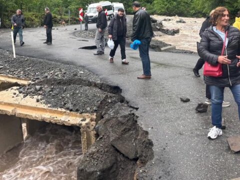 Sel Felaketi Yaşamı Olumsuz Etkiledi! Dere Taştı, Köprü Yıkıldı