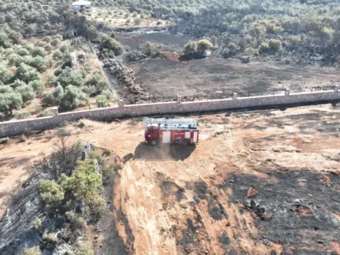 Antalya kepezdeki orman yangini 4 saatte kontrol altina alindi pFsRYYYn